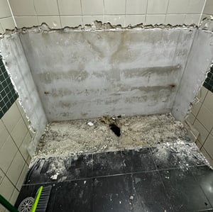 goodman-urinal6